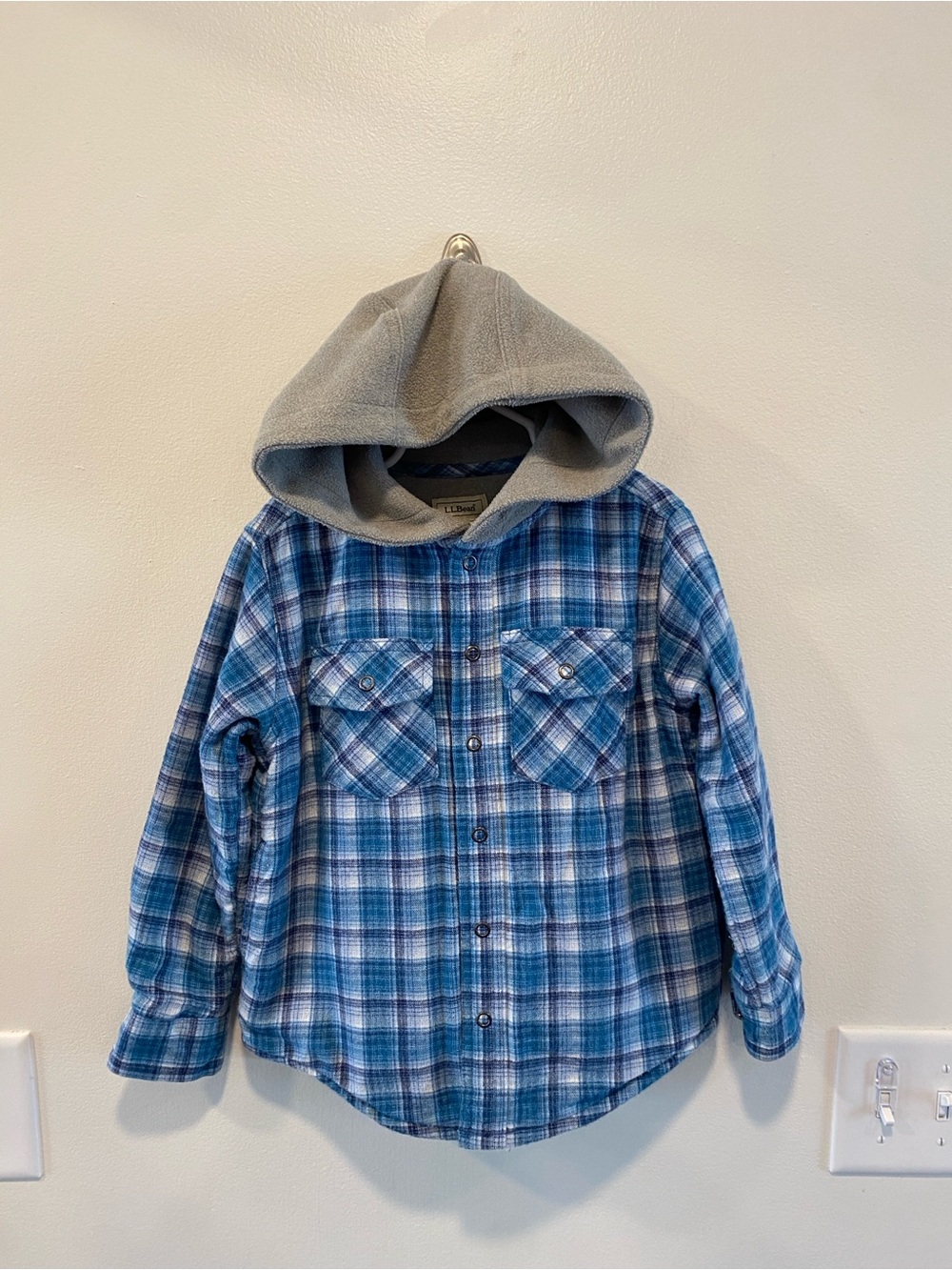 L.L.Bean Kids' Fleece-Lined Flannel Shirt size toddler 4 snap Hoodie  outdoors
